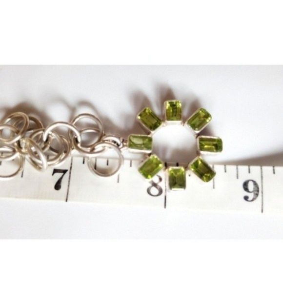 Chainmaille Multi Loop Peridot Green Crystals Circle Toggle Bracelet 8" - Picture 9 of 10